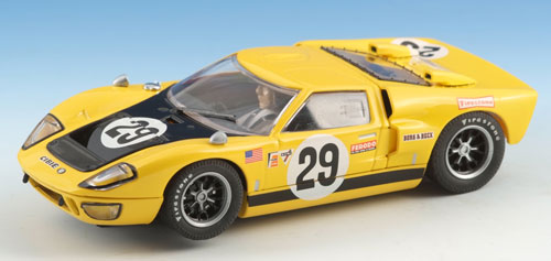 SCALEXTRIC Ford GT 40  1970 yellow # 29